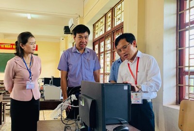 Bí mật trong phòng chấm thi trắc nghiệm THPT