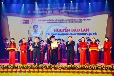 Chàng thủ khoa 'kép'của trường ĐH Giao thông vận tải