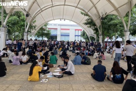 ĐH Thăng Long 'lật kèo' xét tuyển, thí sinh hộc tốc đổi nguyện vọng xuyên đêm