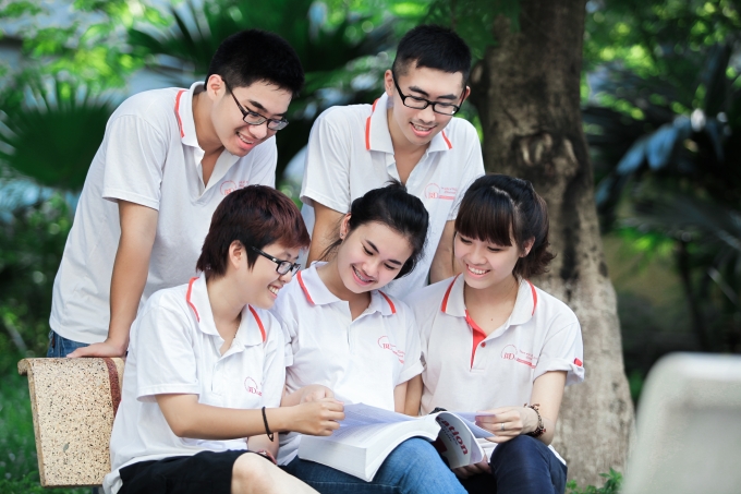 Hướng dẫn chi tiết viết sơ yếu lí lịch Học sinh - Sinh viên
