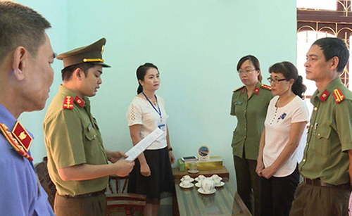 lat tay chieu thuc tinh vi sua diem bai thi trac nghiem cho 44 thi sinh son la