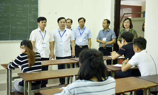 Những vật dụng thí sinh được mang và bị cấm mang vào phòng thi