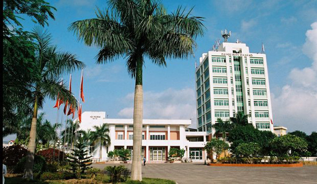 Sự thật chuyện sinh viên đại học quốc gia Hà Nội chuyển nhầm gần 2 tỷ đồng học phí