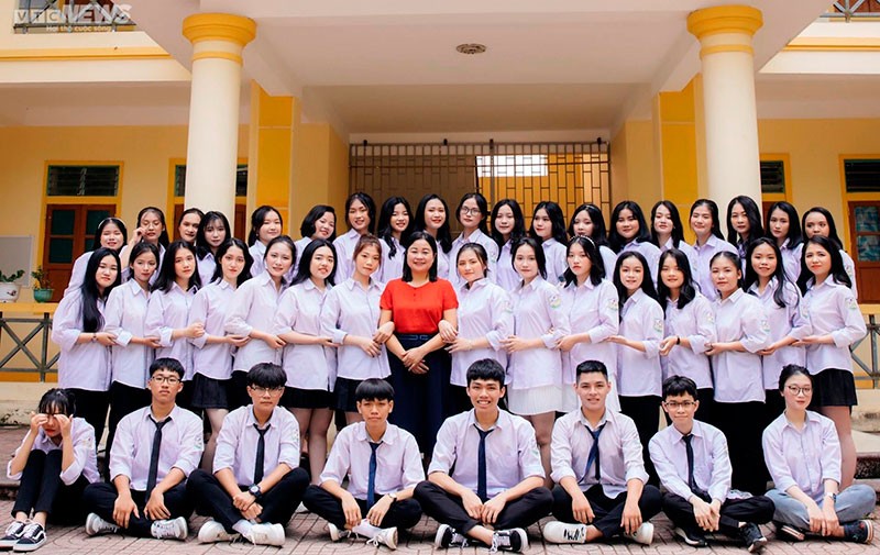 Hiệu trưởng nói gì về một lớp có 40/44 em đạt trên 9 điểm môn văn?